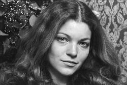 amy-irving