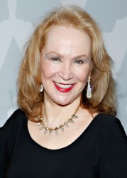 Rutanya Alda